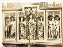 Holzskulpturen altar Kopie.jpg